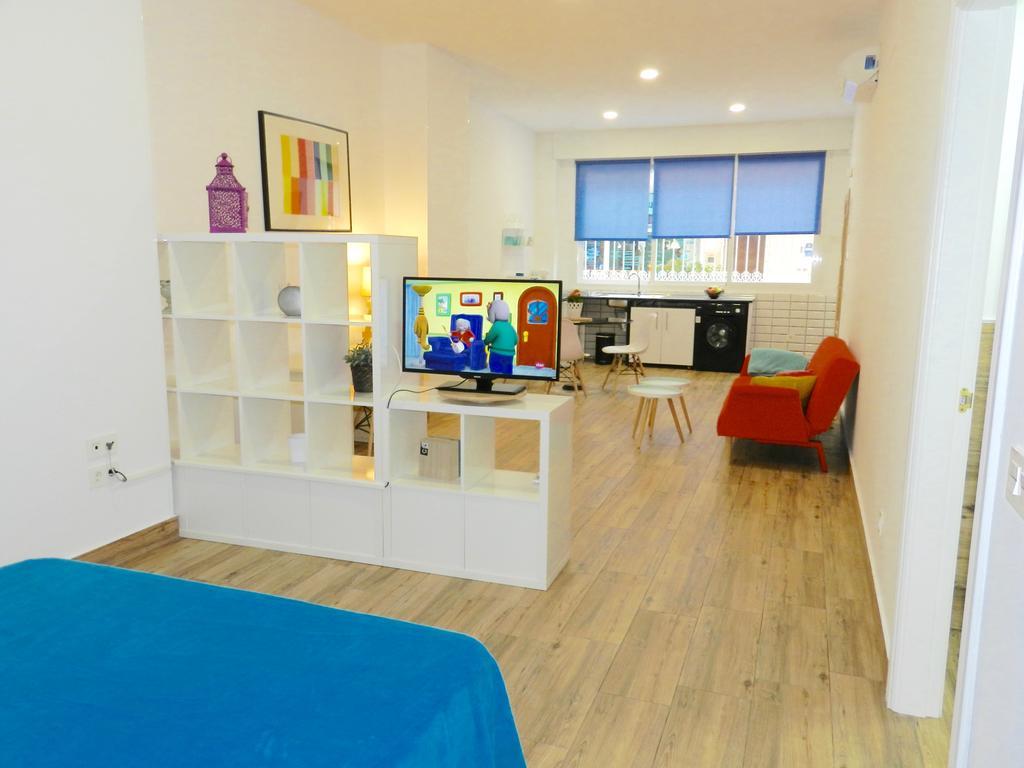 Apartamentos Carolina Torremolinos Bagian luar foto
