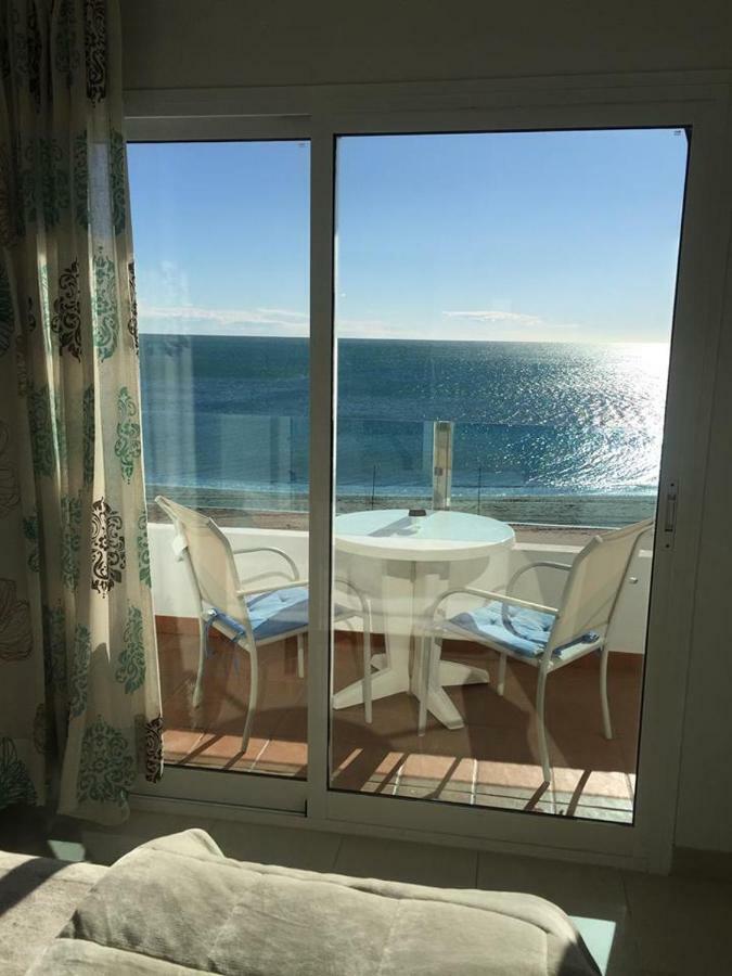 Apartamentos Carolina Torremolinos Bagian luar foto
